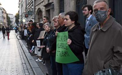 Haniebne działania polskich władz. Protest w Krakowie 27.09.2021 - zdjęcie 17