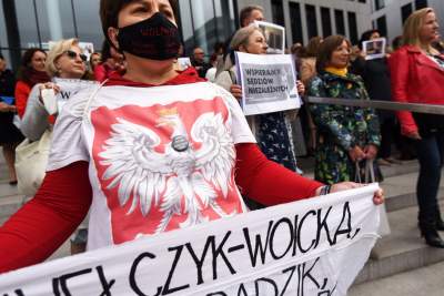 Protest przed krakowskim sądem. Fot. Marek Lasyk - zdjęcie 10