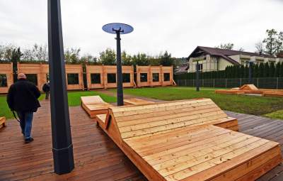 Można tu pograć w bule i miło spędzić czas... - zdjęcie 1