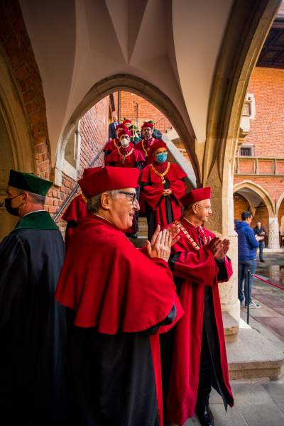 Inauguracja roku akademickiego na najlepszej polskiej uczelni. Fot. Jan Graczyński - zdjęcie 10