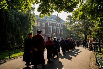 Inauguracja roku akademickiego na najlepszej polskiej uczelni. Fot. Jan Graczyński - zdjęcie 17