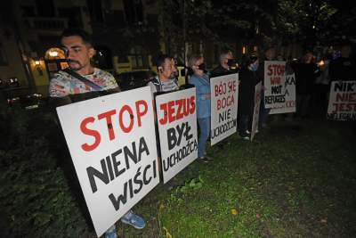 Bój się Boga, nie uchodźców. Protest w Krakowie - zdjęcie 19