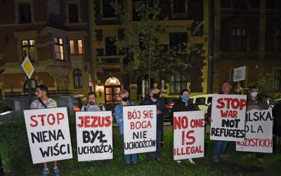 Bój się Boga, nie uchodźców. Protest w Krakowie - zdjęcie 17