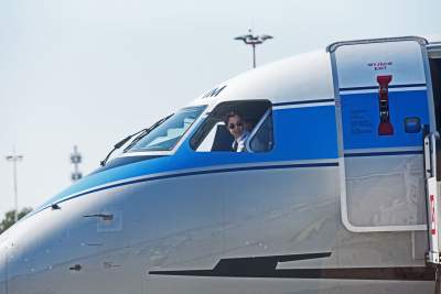 Dziwny wyścig na lotnisku: maluch ścigał się z samolotem - zdjęcie 12