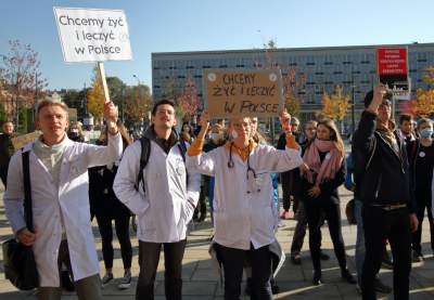 Młodzi Solidarnie z Protestem Medyków. Studenci protestowali w Krakowie - zdjęcie 2