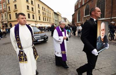 Kraków pożegnał poetę. Prochy złożono w Panteonie Narodowym - zdjęcie 5
