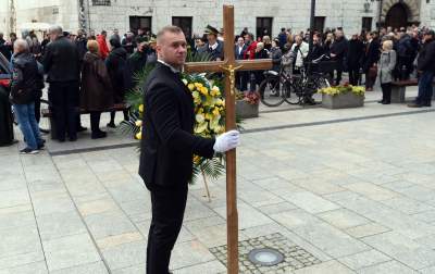 Kraków pożegnał poetę. Prochy złożono w Panteonie Narodowym - zdjęcie 16