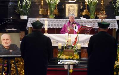 Kraków pożegnał poetę. Prochy złożono w Panteonie Narodowym - zdjęcie 23