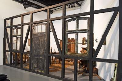 Wszystko jest sztuką, nawet... rozpad. Intrygująca wystawa - zdjęcie 4