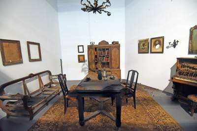 Wszystko jest sztuką, nawet... rozpad. Intrygująca wystawa - zdjęcie 5