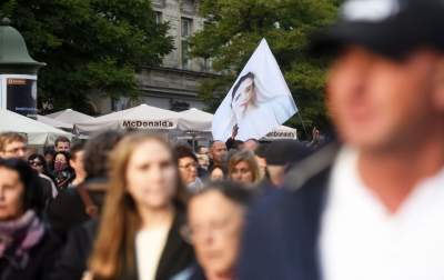 "Męski różaniec" zorganizował procesję za Polskę. Szli nie tylko mężczyźni - zdjęcie 21