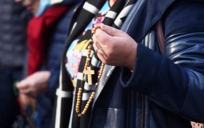 "Męski różaniec" zorganizował procesję za Polskę. Szli nie tylko mężczyźni - zdjęcie 22