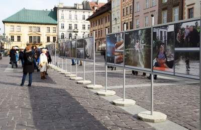 Świat czeka. Piękna wystawa na Małym Rynku - zdjęcie 11