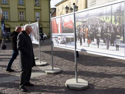 Świat czeka. Piękna wystawa na Małym Rynku - zdjęcie 16