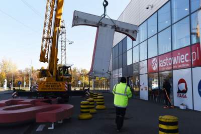 Tak Tesco znika z Krakowa. W środku też już niewiele zostało - zdjęcie 15