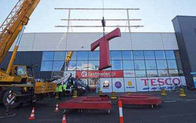 Tak Tesco znika z Krakowa. W środku też już niewiele zostało - zdjęcie 12