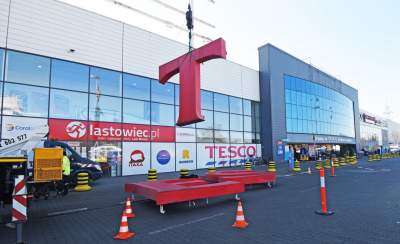 Tak Tesco znika z Krakowa. W środku też już niewiele zostało - zdjęcie 13