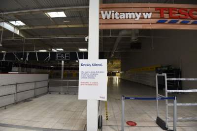Tak Tesco znika z Krakowa. W środku też już niewiele zostało - zdjęcie 21