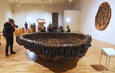 "Ursula von Rydingsvard. Tylko sztuka". Fot. Marek Lasyk - zdjęcie 14