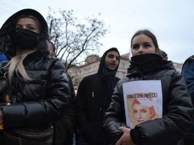 "Ani jednej więcej!" Tysiące protestujących w Krakowie - zdjęcie 9