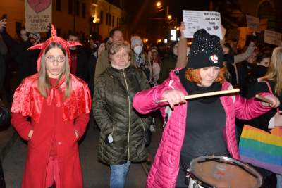 "Ani jednej więcej!" Tysiące protestujących w Krakowie - zdjęcie 28