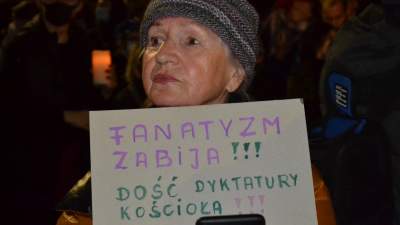 "Ani jednej więcej!" Tysiące protestujących w Krakowie - zdjęcie 31