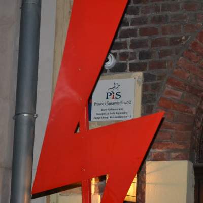 "Ani jednej więcej!" Tysiące protestujących w Krakowie - zdjęcie 39