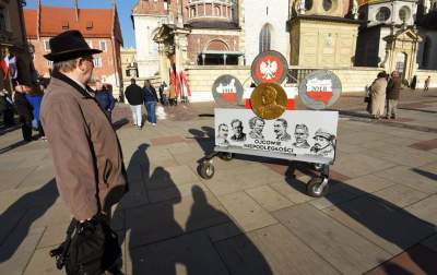 Kraków świętuje. 11 Listopada przed południem... - zdjęcie 17