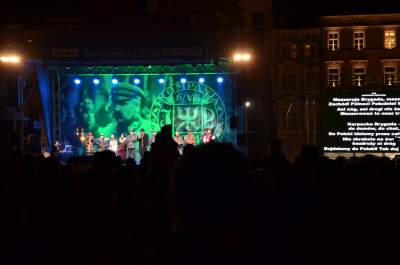 Listopadowa Lekcja Śpiewana: Radosna Niepodległość - zdjęcie 9