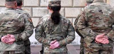 Rząd i PiS świętowali w Krakowie. Strajk Kobiet protestował - zdjęcie 1