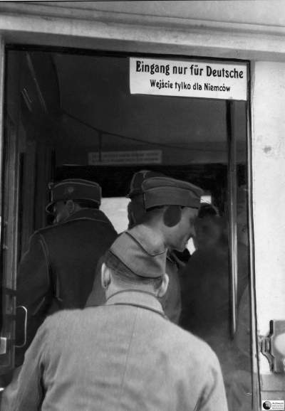 Niemieccy okupanci w Krakowie. Osiedlilo się wtedy ok. 50 tysięcy Niemców - zdjęcie 4