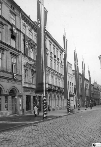 Niemieccy okupanci w Krakowie. Osiedlilo się wtedy ok. 50 tysięcy Niemców - zdjęcie 25