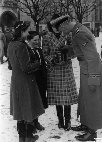 Niemieccy okupanci w Krakowie. Osiedlilo się wtedy ok. 50 tysięcy Niemców - zdjęcie 28