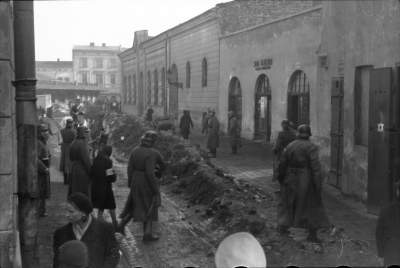Niemieccy okupanci w Krakowie. Osiedlilo się wtedy ok. 50 tysięcy Niemców - zdjęcie 2