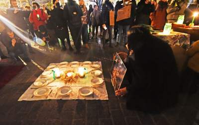 Wigilia dla imigrantów na krakowskim Rynku - zdjęcie 14