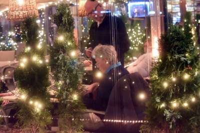 Swięta będą za miesiąc, tymczasem na Rynku Głównym... - zdjęcie 7