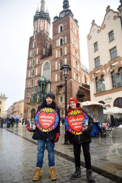 Niedziela bez focha, a za to wielką liczbą serduszek i puszek - zdjęcie 1
