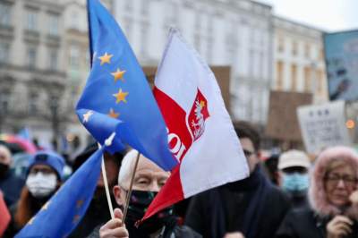 Kraków, Rynek Główny protest przeciwko LEX TVN - zdjęcie 6