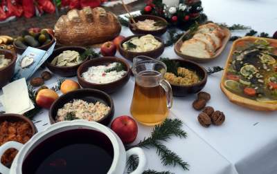 Wigilia dla bezdomnych i potrzebujących. fot. Marek Lasyk - zdjęcie 23