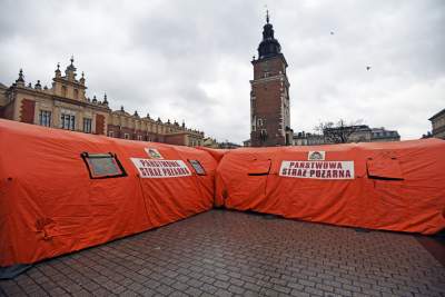 Wigilia dla bezdomnych i potrzebujących. fot. Marek Lasyk - zdjęcie 37