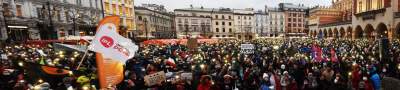 Protest w obronie wolnych mediów. fot. Marek Lasyk - zdjęcie 15
