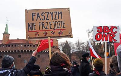 Demonstracja w Krakowie w 99. rocznicę zabójstwa Gabriela Narutowicza - zdjęcie 21
