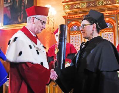 Podsumowanie roku (4) w obronie uchodźców, tytuł dla Tokarczuk, "afera" wokół "Dziadów" - zdjęcie 3