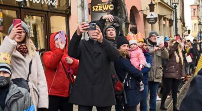 Tłumy w Orszaku Trzech Króli (Rok 2022) - zdjęcie 17