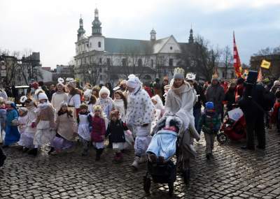 Tłumy w Orszaku Trzech Króli (Rok 2022) - zdjęcie 14