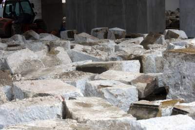 Została kamieni kupa. Część cegieł zabezpieczono - zdjęcie 13