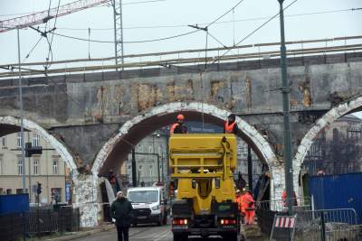 Została kamieni kupa. Część cegieł zabezpieczono - zdjęcie 5