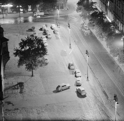 Samochodoza na Rynku Głównym (i nie tylko). W ubiegłym stuleciu... - zdjęcie 6