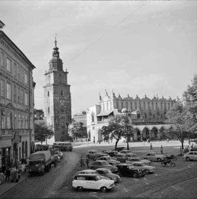 Samochodoza na Rynku Głównym (i nie tylko). W ubiegłym stuleciu... - zdjęcie 4