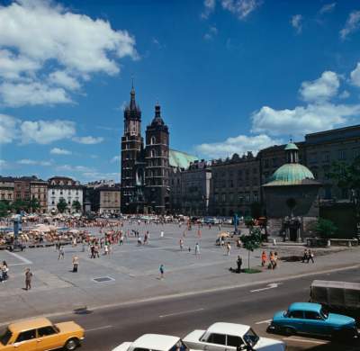 Samochodoza na Rynku Głównym (i nie tylko). W ubiegłym stuleciu... - zdjęcie 7